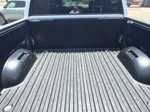 Used 2022 Toyota Tundra SR5 AWD/4WD image 14