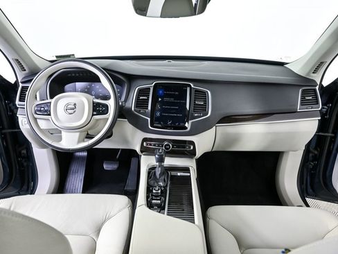 Used 2019 Volvo XC90 T5 Momentum image 17