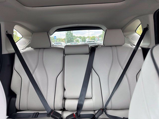 Used 2026 Acura RDX w/ Advance Package AWD/4WD image 10