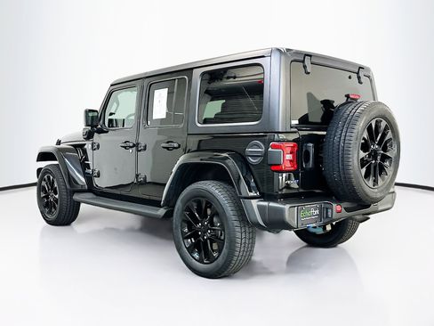 Used 2023 Jeep Wrangler Unlimited Sahara w/ Cold Weather Group AWD/4WD image 5