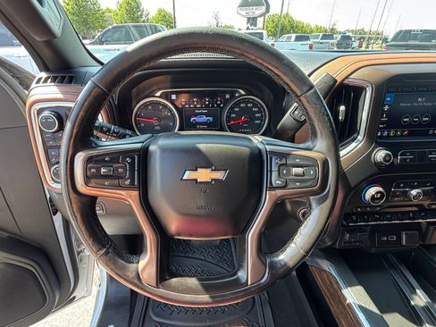 Used 2020 Chevrolet Silverado 3500 High Country w/ Z71 Off-Road Package AWD/4WD image 15