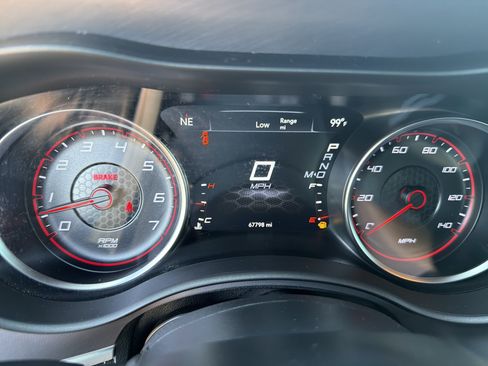 Used 2019 Dodge Charger SXT RWD image 31