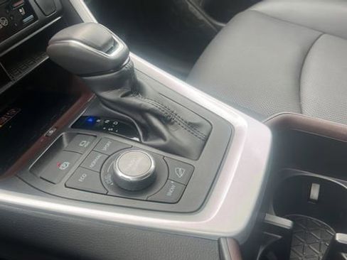Used 2025 Toyota RAV4 Limited image 10