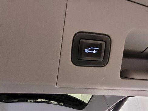 Used 2020 Cadillac XT5 Premium Luxury image 23