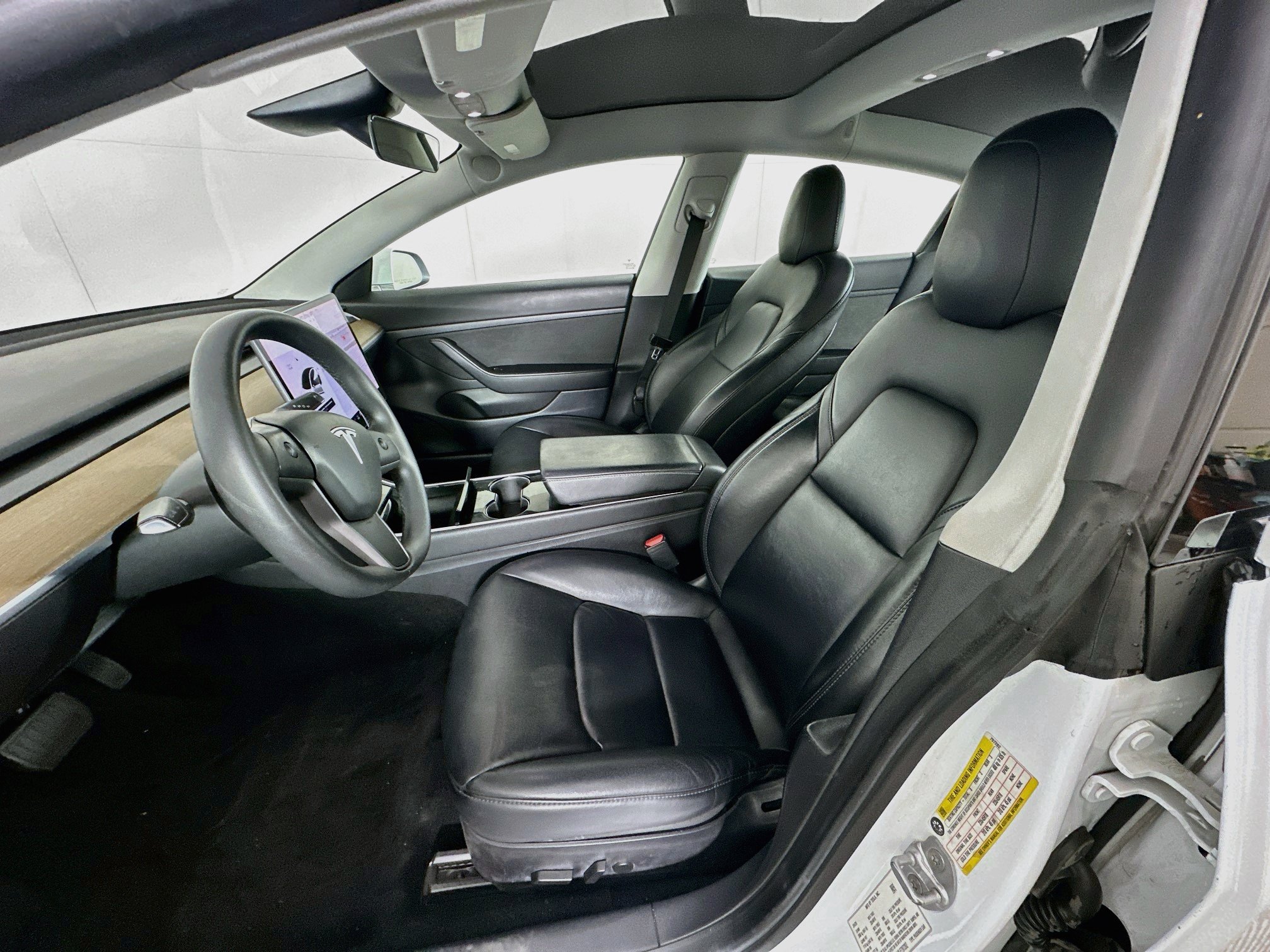 Used 2020 Tesla Model 3 Standard Range Plus RWD image 13