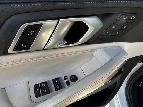 Used 2023 BMW X6 xDrive40i w/ M Sport Package image 14