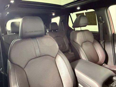 Used 2025 Honda Pilot Black Edition image 55