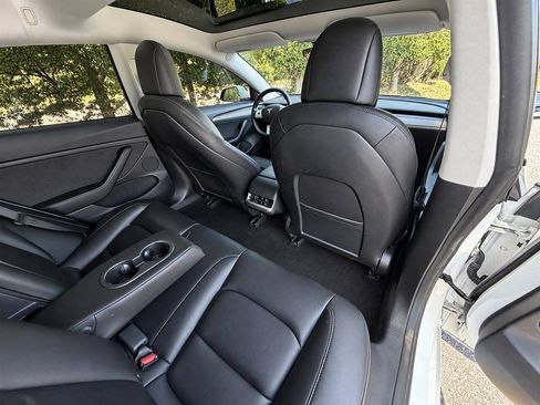 Used 2021 Tesla Model 3 Standard Range Plus RWD image 22