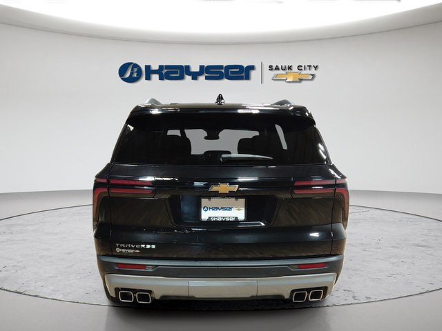 Used 2026 Chevrolet Traverse LT FWD image 6