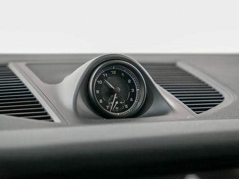 New 2026 Porsche Macan AWD/4WD image 29