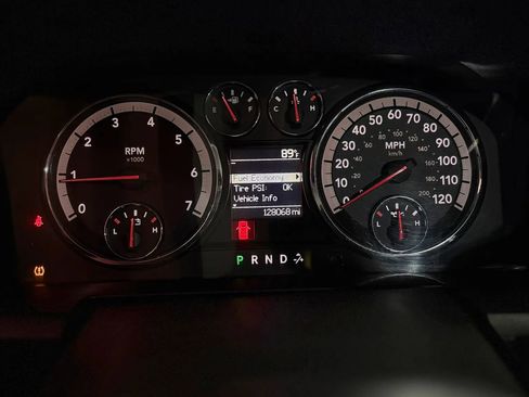 Used 2011 RAM 1500 ST w/ ST Popular Equipment Group AWD/4WD image 11