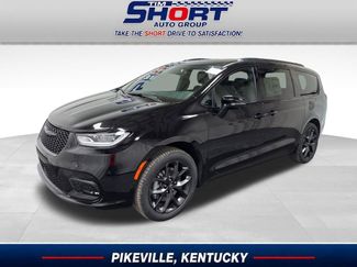 New 2026 Chrysler Pacifica Select w/ S Appearance Package AWD/4WD video 1