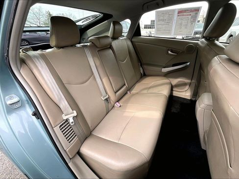 Used 2014 Toyota Prius One image 25