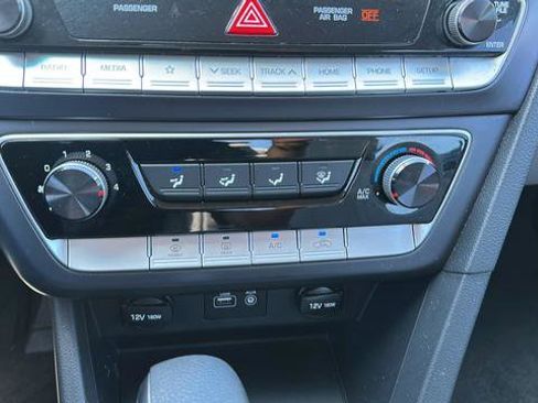 Used 2019 Hyundai Sonata SE FWD image 16