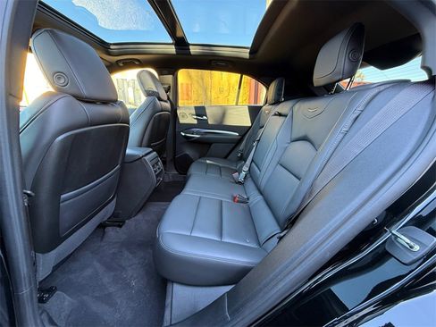 Used 2022 Cadillac XT4 Luxury w/ Cold Weather Package image 24