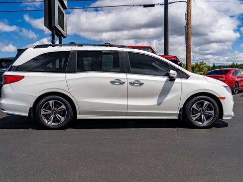 Used 2020 Honda Odyssey Touring image 9