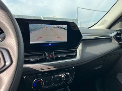 Used 2025 Chevrolet TrailBlazer LT image 21