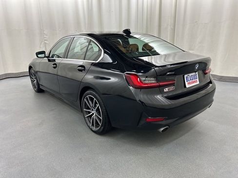 Used 2022 BMW 330i xDrive Sedan w/ Driving Assistance Package image 4