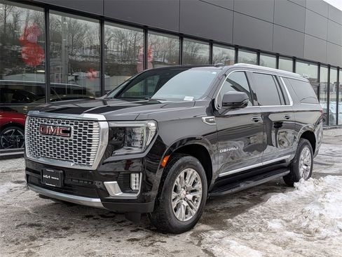 Used 2023 GMC Yukon XL Denali image 1
