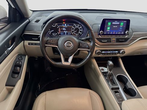 Used 2019 Nissan Altima 2.5 SL FWD image 17