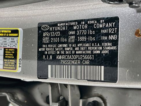 Used 2023 Hyundai Venue SEL FWD image 30