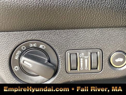 Used 2018 Dodge Challenger SXT image 16