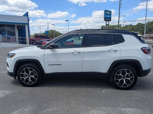 Used 2025 Jeep Compass Limited AWD/4WD image 7
