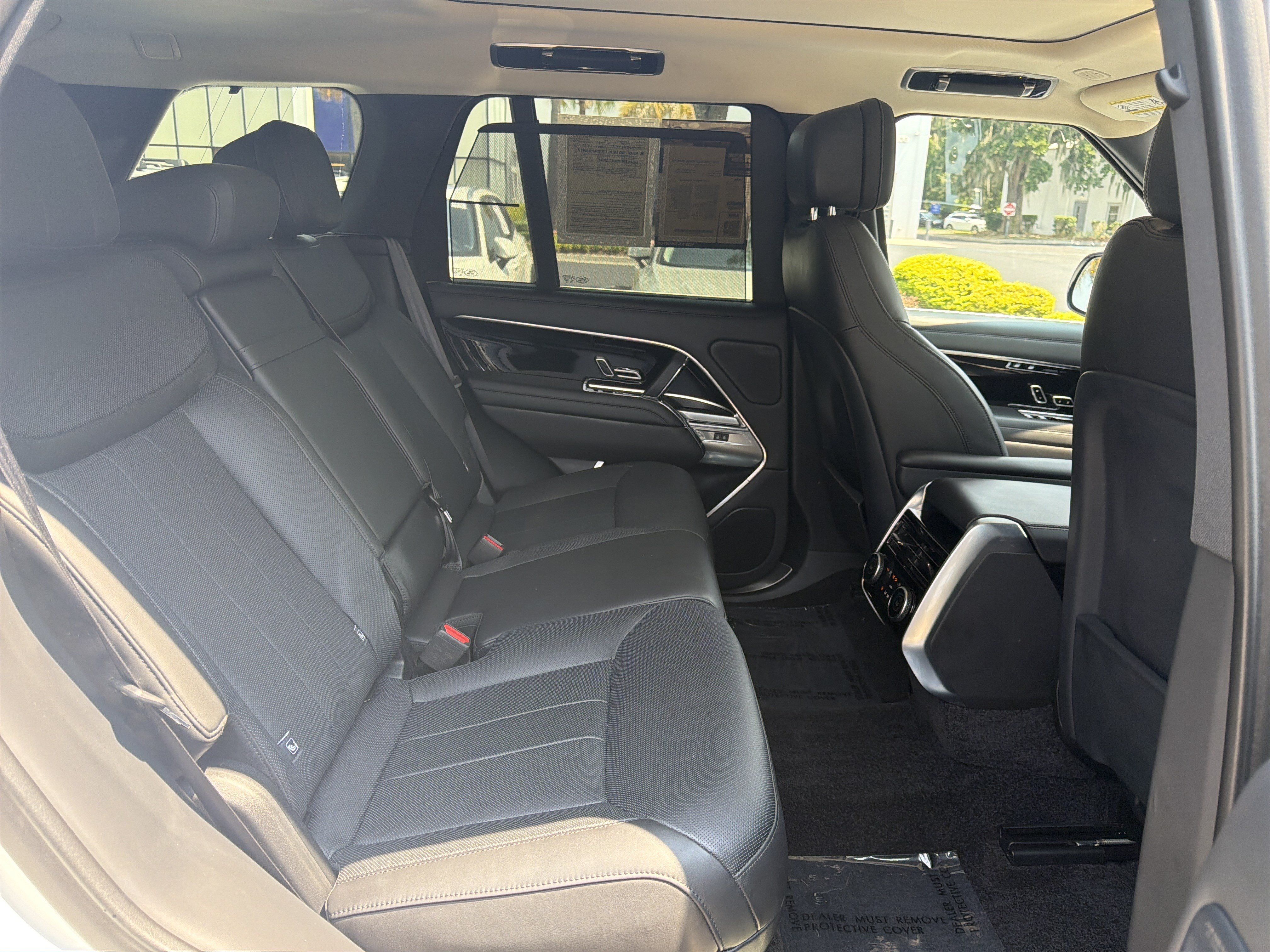 Used 2022 Land Rover Range Rover SE AWD/4WD image 46