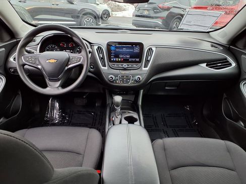 Used 2024 Chevrolet Malibu LT image 5