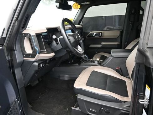 Used 2023 Ford Bronco Wildtrak AWD/4WD image 17