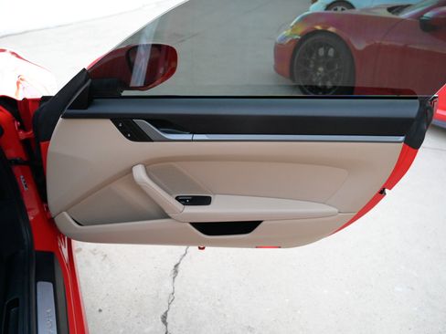 Used 2022 Porsche 911 Carrera image 42