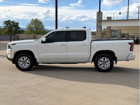 Used 2022 Nissan Frontier SV AWD/4WD image 4
