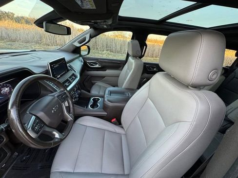 Used 2022 Chevrolet Tahoe Z71 w/ Luxury Package image 28