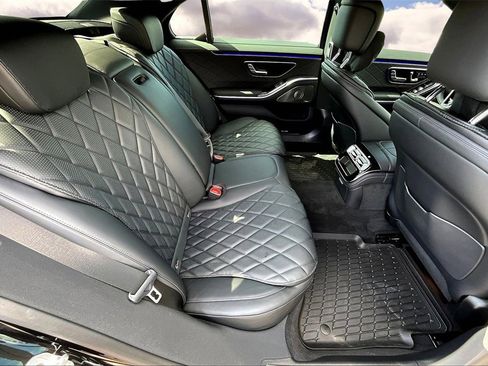 Used 2025 Mercedes-Benz S 580 4MATIC Sedan image 25