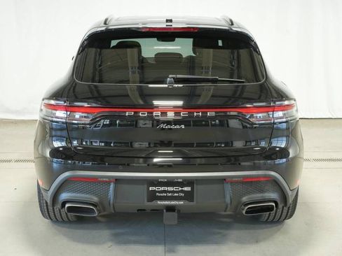 Certified 2026 Porsche Macan AWD/4WD image 12