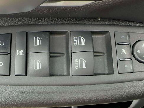 Used 2023 RAM 1500 Big Horn image 14