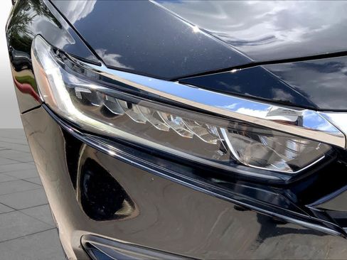 Used 2018 Honda Accord LX image 27