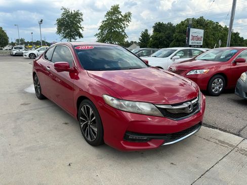 Used 2017 Honda Accord EX-L image 2