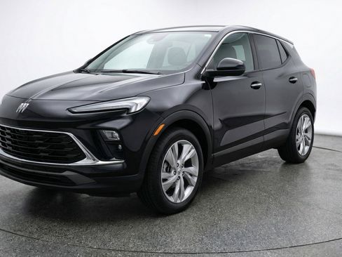 Used 2025 Buick Encore GX Preferred AWD/4WD image 3