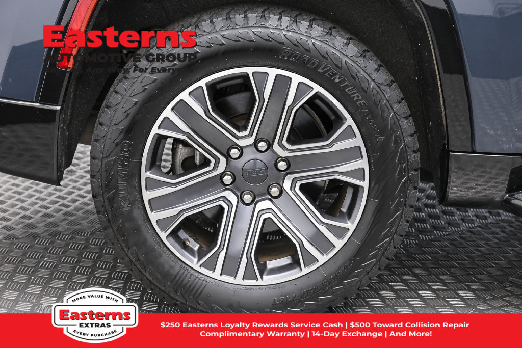 Used 2024 Jeep Wagoneer Series II AWD/4WD image 34