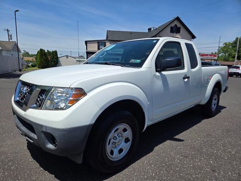 Used 2015 Nissan Frontier S RWD image 10
