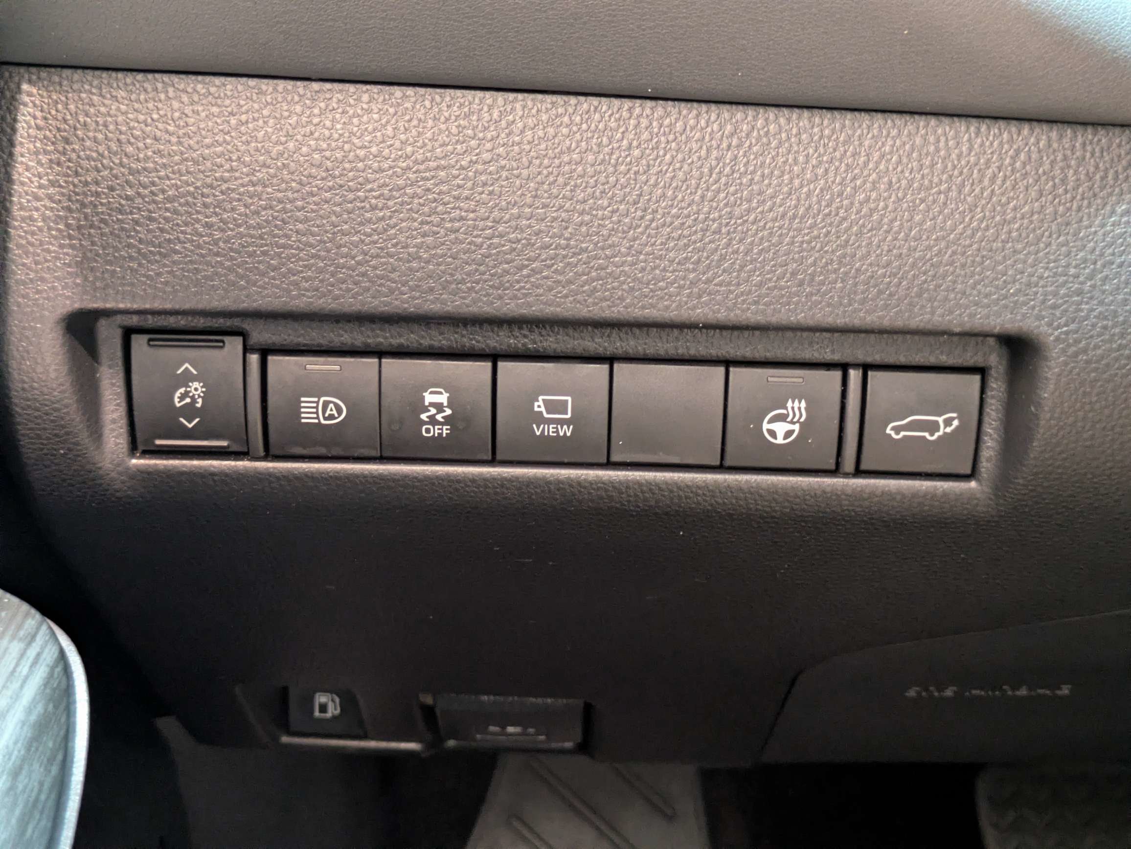 Used 2021 Toyota Venza Limited AWD/4WD image 38