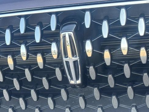 Certified 2023 Lincoln Corsair Reserve w/ Equipment Group 201A AWD/4WD image 9
