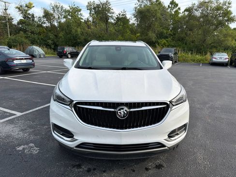 Used 2020 Buick Enclave Premium w/ Sun and Sites Package FWD image 10
