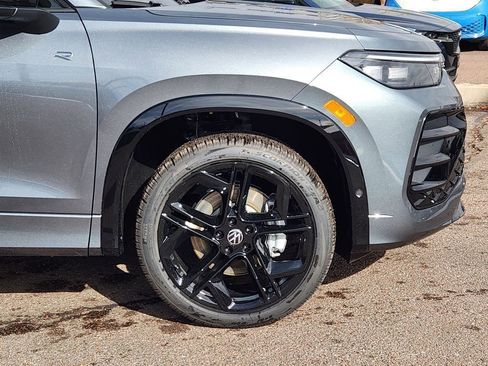 New 2026 Volkswagen Tiguan SE R-Line image 28