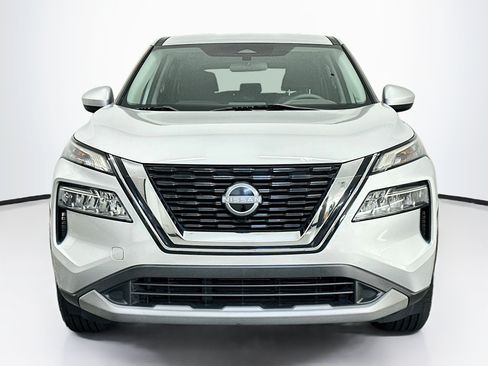 Used 2023 Nissan Rogue SV AWD/4WD image 2