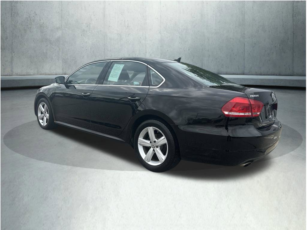 Used 2015 Volkswagen Passat 1.8T SE FWD image 3