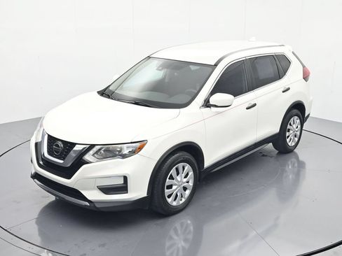 Used 2020 Nissan Rogue S FWD image 28