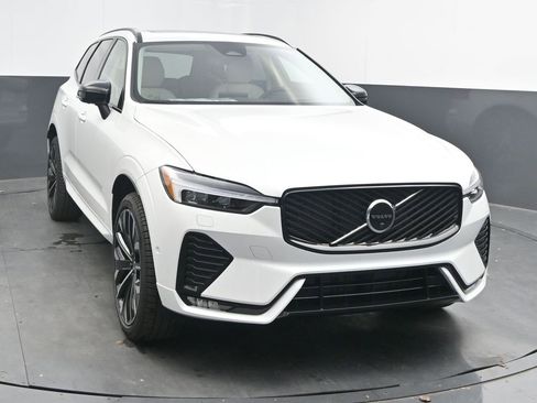 New 2026 Volvo XC60 B5 Ultra w/ Climate Package image 2