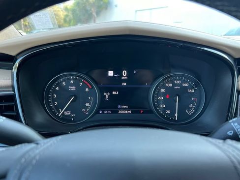 Used 2025 Cadillac XT6 Premium Luxury w/ Platinum Package FWD image 20